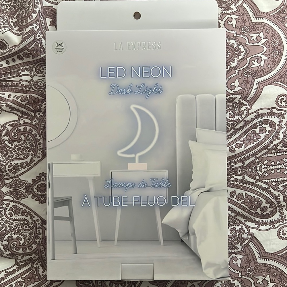 NWT LED NEON DESK LIGHT